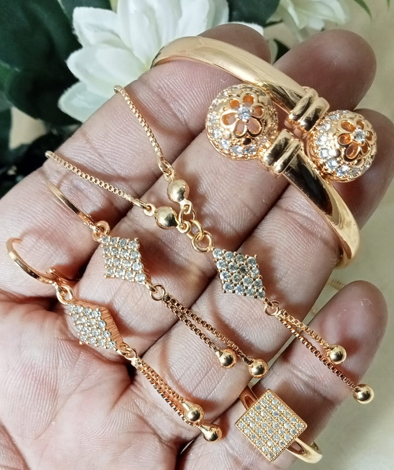 Stylist gold jewelry set